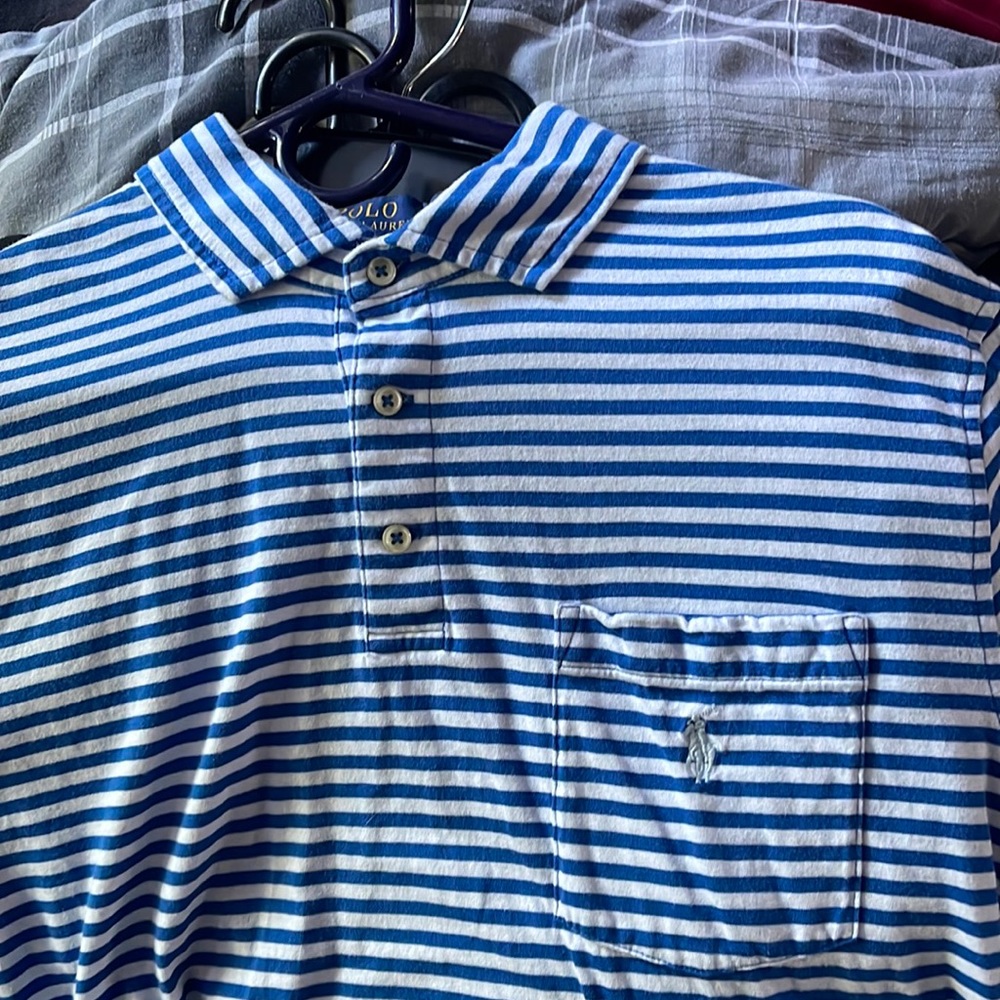 Bundles of 4 polo tees Ralph lauren Tommy Hilfiger guess